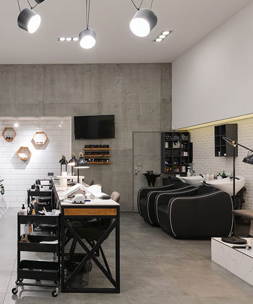 Reforma de local comercial moderno realizada por Inteco Construcción en Barcelona